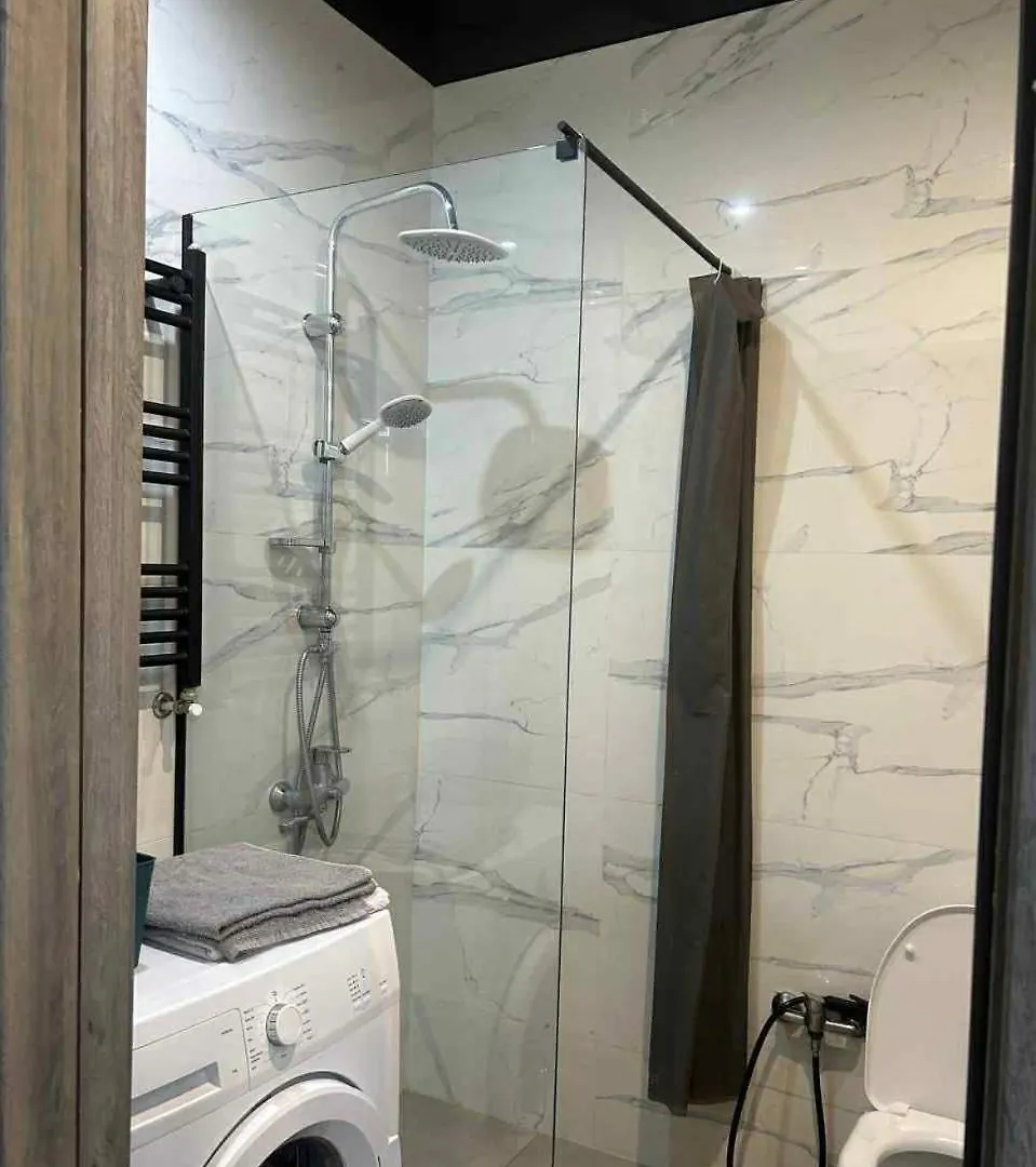 Comfy Apartment Near Metro Isani Tbilisi Georgien
