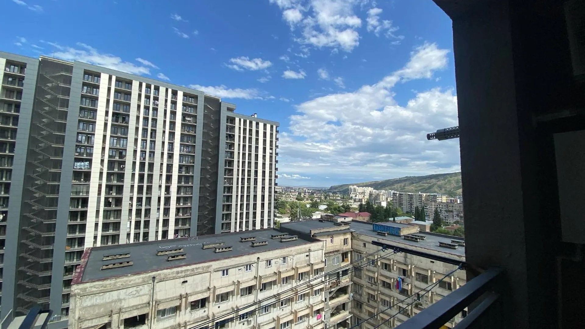Comfy Apartment Near Metro Isani Tbilisi Georgien