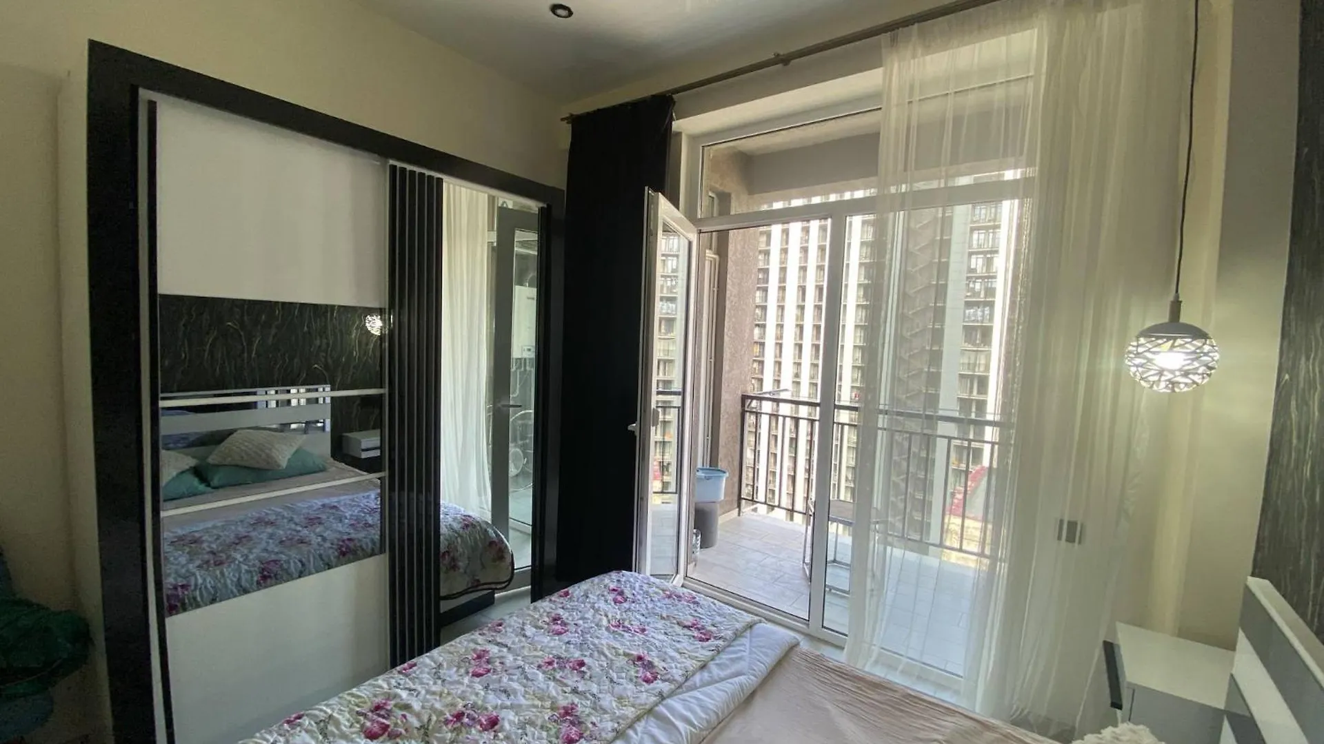 Comfy Apartment Near Metro Isani Tbilisi